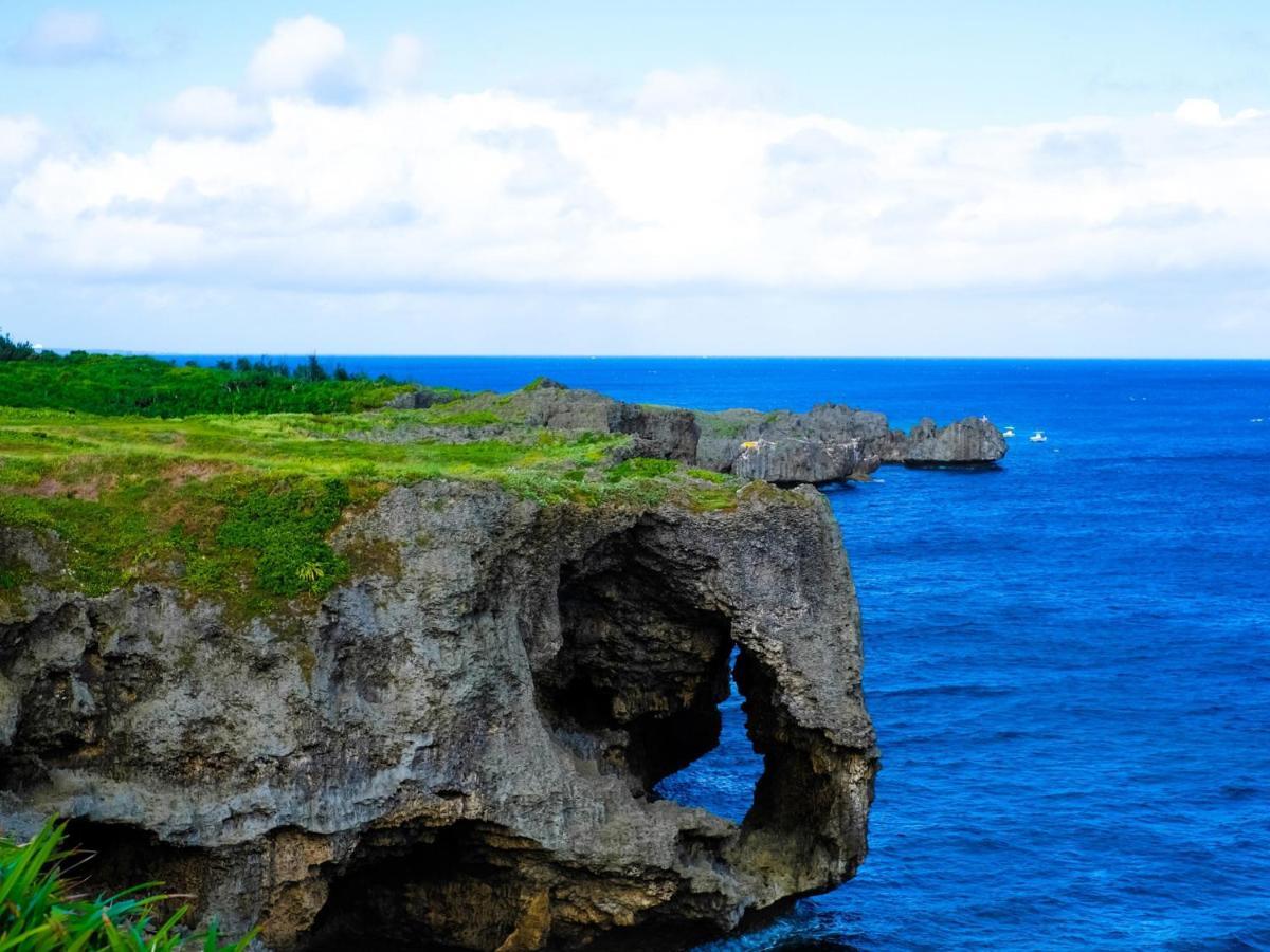 Hotel Palm Tree Hill Okinawa Exterior photo